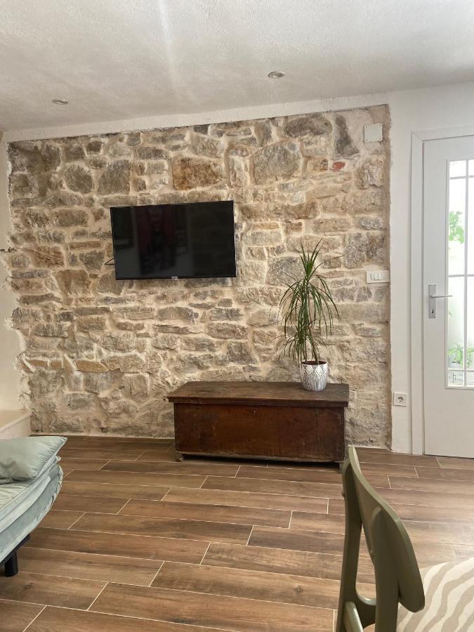 Apartman Oleandar Kaštela Buitenkant foto