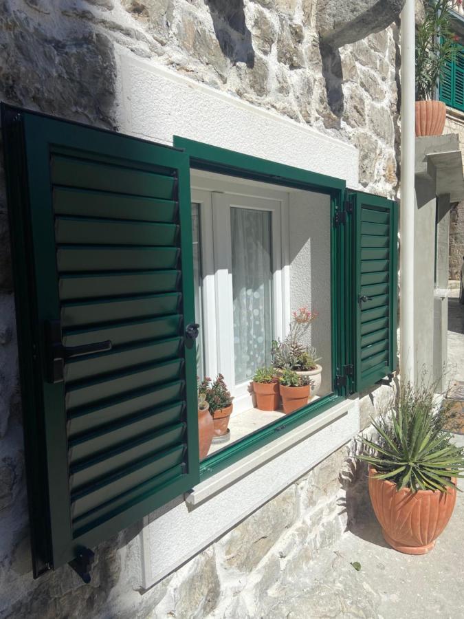 Apartman Oleandar Kaštela Buitenkant foto
